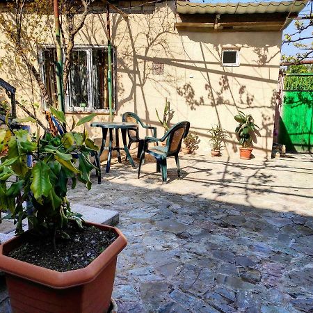 Guesthouse Ttt Tbiliszi Kültér fotó