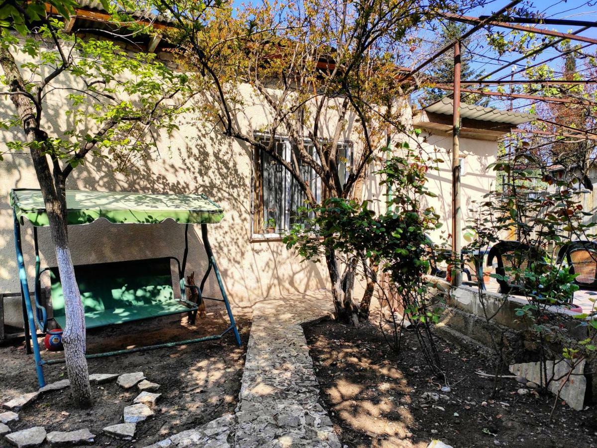 Guesthouse Ttt Tbiliszi Kültér fotó